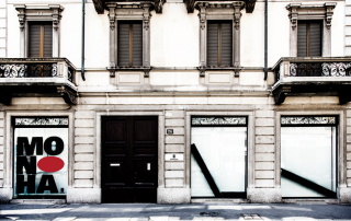 Fondazione Mudima, Milano, Maggio 2015. Installazione di Noboru Takayama sulle finestre della Fondazione. © Foto di Fabio Mantegna per Fondazione Mudima